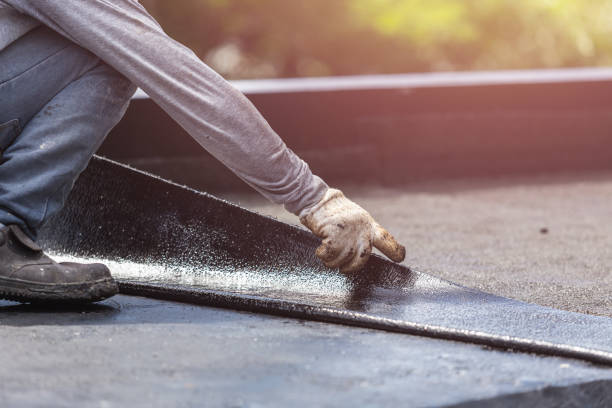 Professional Vapor Barrier Installation technician working in Grandview, WA